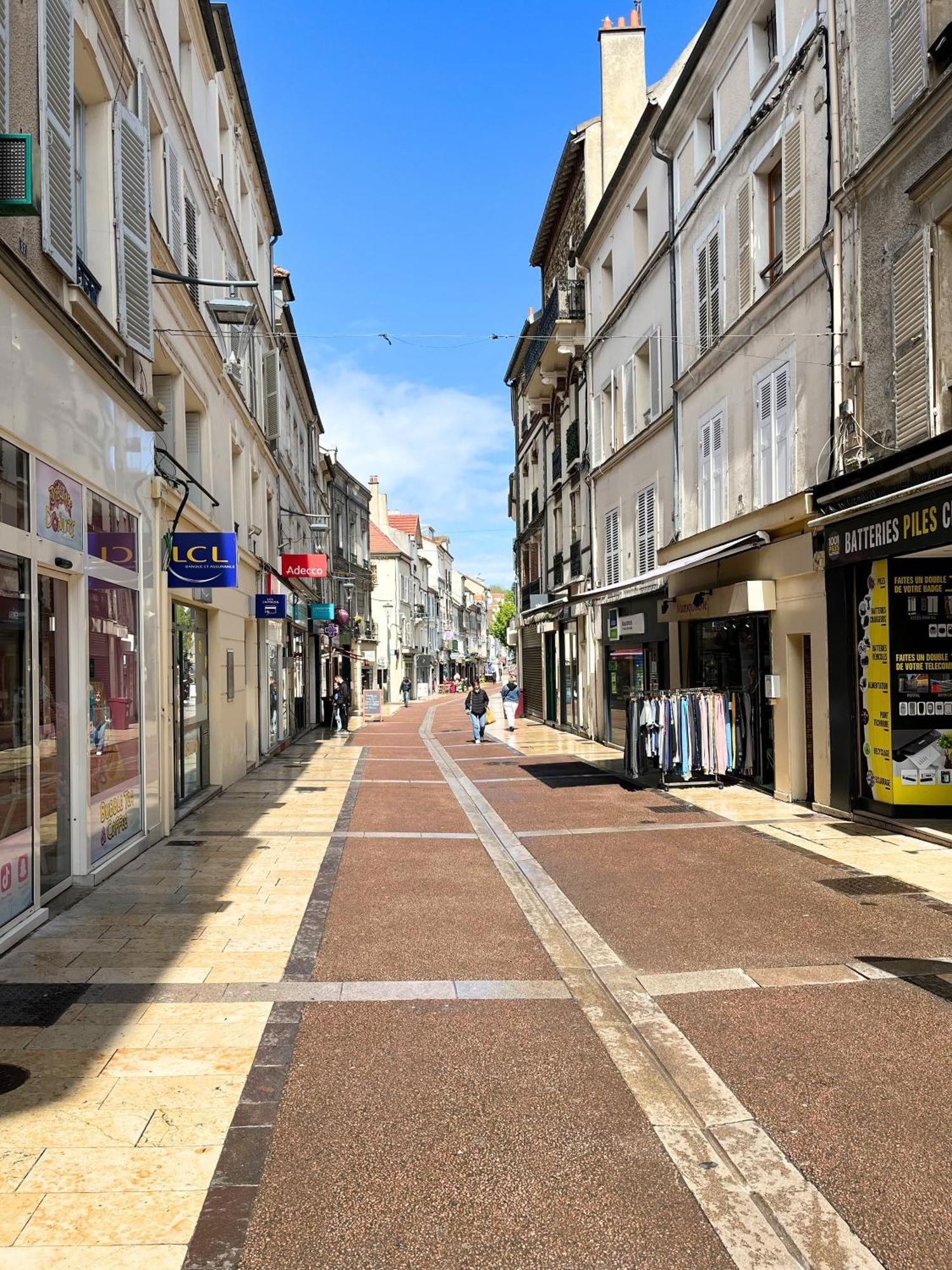 Sweethost - L'Amazone - T2 Proche Gare & Disneyland Lagny المظهر الخارجي الصورة